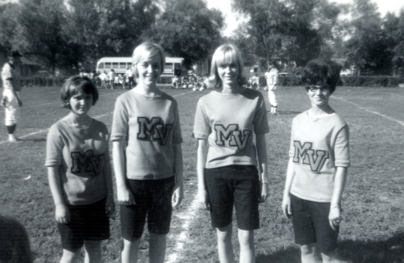 1967-Janeen Cheerleading.jpg